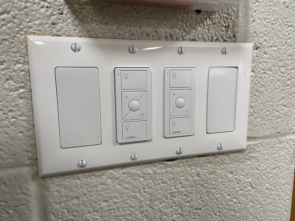A light Switch with Dimmers