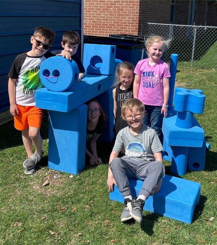 students with blocks 
